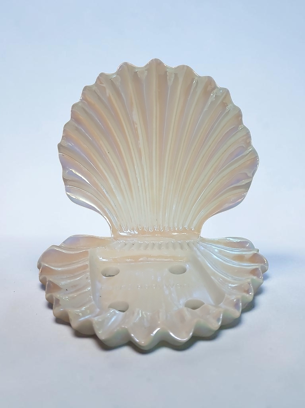 Bath & Body Works Iridescent Pearl Shell Soap Dish - Cream/White